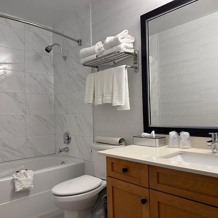 Best Western Plus Langley Inn Bagian luar foto