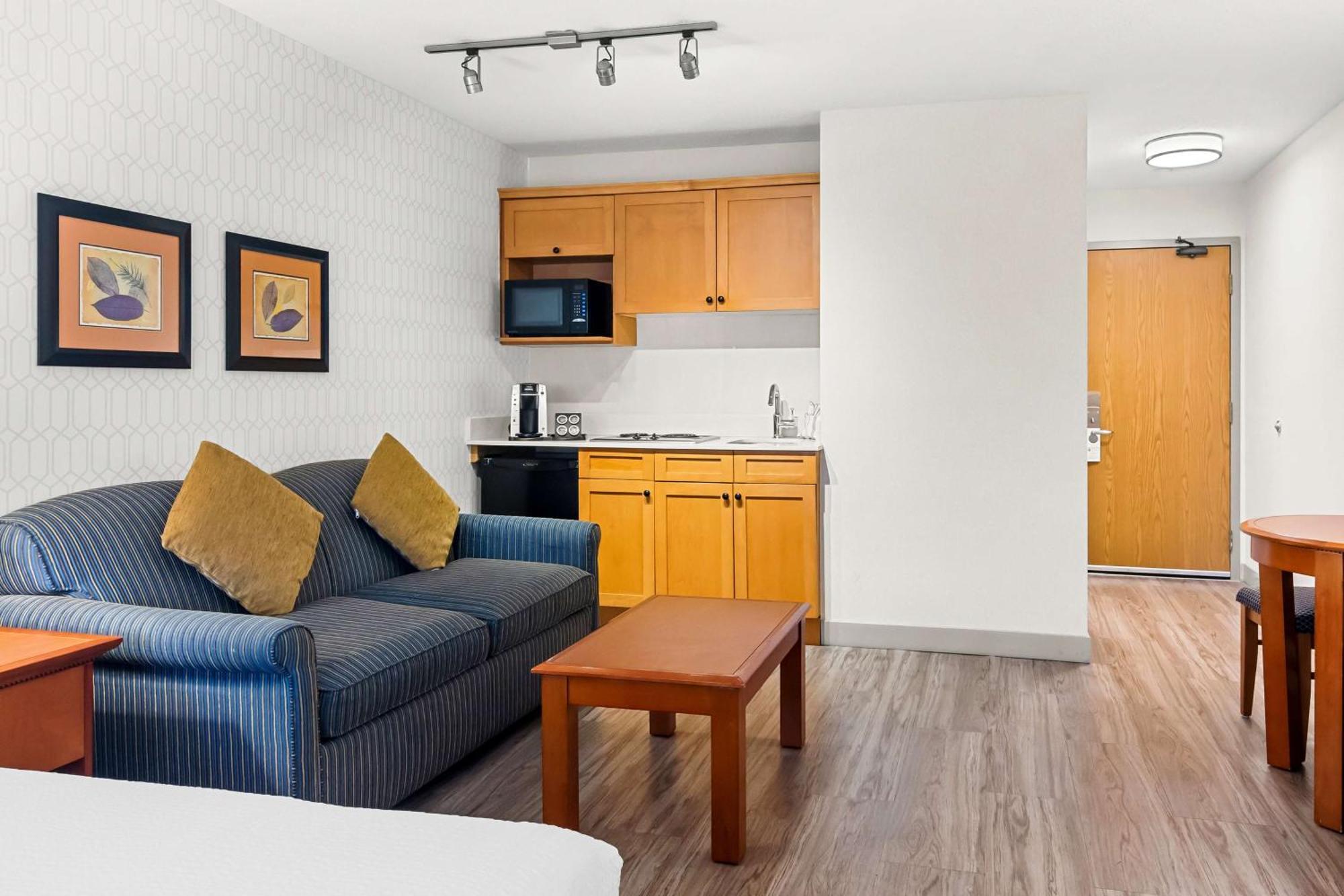 Best Western Plus Langley Inn Bagian luar foto