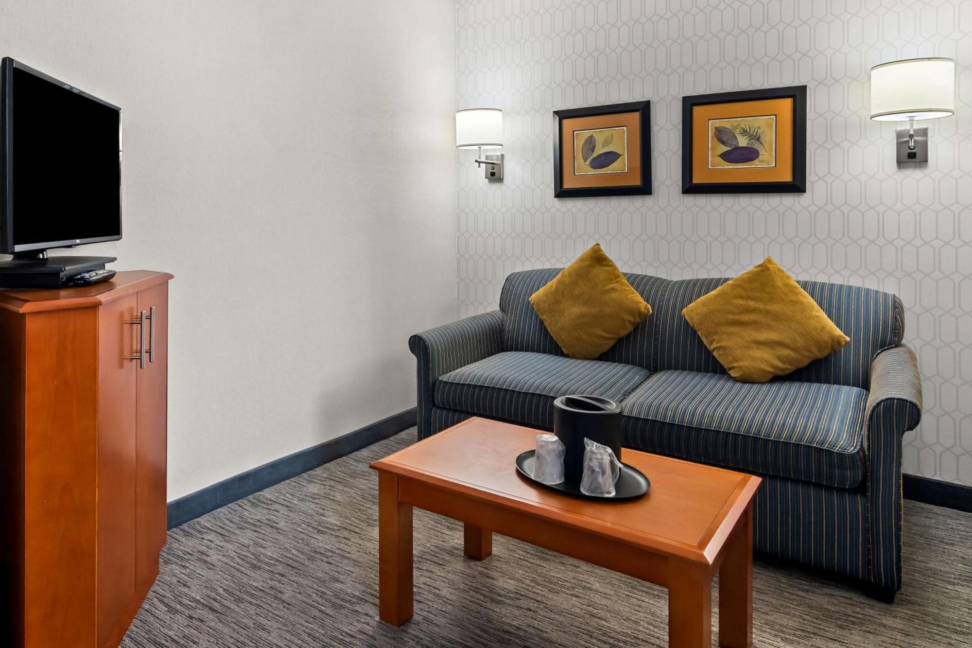 Best Western Plus Langley Inn Bagian luar foto